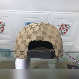 Новая модель «Gucci» доступна в магазинах. Классическая модель из