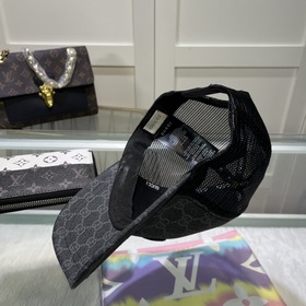 Бейсболка GUCCI, новинка на официальном сайте GUCCI, бейсболка, о