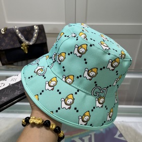 Классическая рыбацкая кепка Gucci, изготовленная из высококачеств