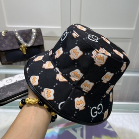 Классическая рыбацкая кепка Gucci, изготовленная из высококачеств