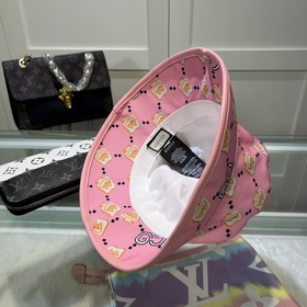 Классическая рыбацкая кепка Gucci, изготовленная из высококачеств