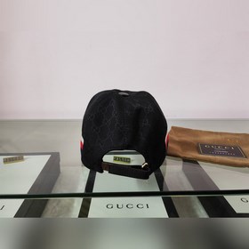Классическая ткань Gucci подходит для любого времени года. Фотогр