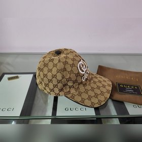 Классическая ткань Gucci подходит для любого времени года. Фотогр