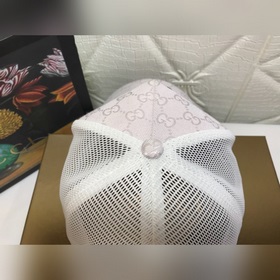 Новая модель 2023 года от Gucci, классическая ткань с узором в со