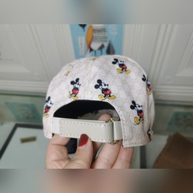 Классическая ткань Gucci подходит для любого времени года. Фотогр