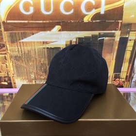 Классическая ткань Gucci подходит для любого времени года. Фотогр