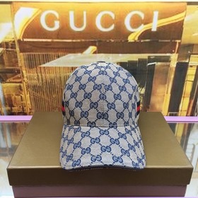 Классическая ткань Gucci подходит для любого времени года. Фотогр