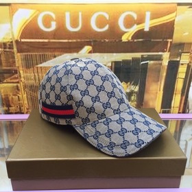 Классическая ткань Gucci подходит для любого времени года. Фотогр