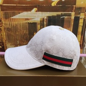 Классическая ткань Gucci подходит для любого времени года. Фотогр