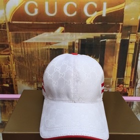 Классическая ткань Gucci подходит для любого времени года. Фотогр