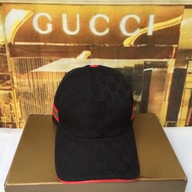 Классическая ткань Gucci подходит для любого времени года. Фотогр