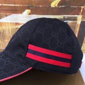 Классическая ткань Gucci подходит для любого времени года. Фотогр