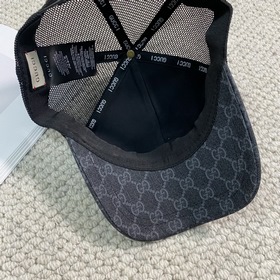 GUCCI GUCCI Гуччи бейсболка Наиболее популярная модель в последн