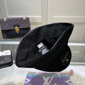 Классическая рыбацкая кепка Gucci, изготовленная из высококачеств