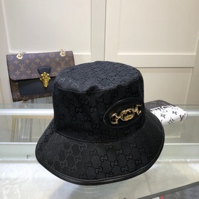 Классическая рыбацкая кепка Gucci, изготовленная из высококачеств