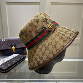 Классическая рыбацкая кепка Gucci, изготовленная из высококачеств