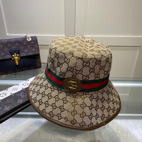 Классическая рыбацкая кепка Gucci, изготовленная из высококачеств