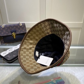 Классическая рыбацкая кепка Gucci, изготовленная из высококачеств