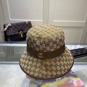 Классическая рыбацкая кепка Gucci, изготовленная из высококачеств