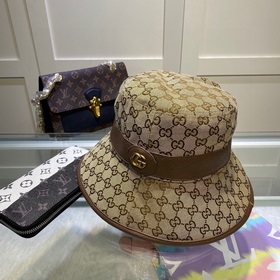Классическая рыбацкая кепка Gucci, изготовленная из высококачеств