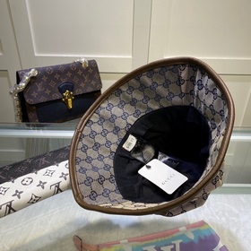 Классическая рыбацкая кепка Gucci, изготовленная из высококачеств