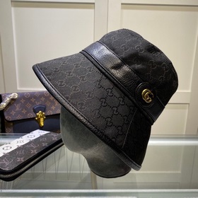 Классическая рыбацкая кепка Gucci, изготовленная из высококачеств
