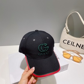 GUCCI с пылезащитным чехлом 【GUCCI Гуччи】 Новая модель бейсболки 