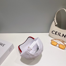 GUCCI с пылезащитным чехлом 【GUCCI Гуччи】 Новая модель бейсболки 