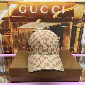 Джинсовая ткань Gucci подходит для любого времени года. Фотографи