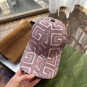 Новая бейсболка Gucci, с большим двойным логотипом G, изготовлена