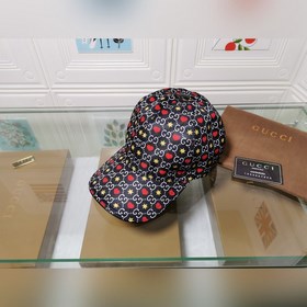 Новейшая модель на официальном сайте Gucci, 3D-печать при высокой