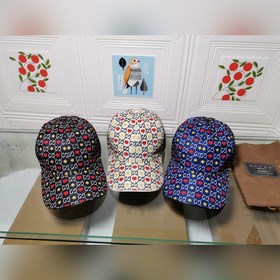 Новейшая модель на официальном сайте Gucci, 3D-печать при высокой