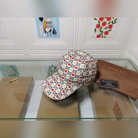 Новейшая модель на официальном сайте Gucci, 3D-печать при высокой