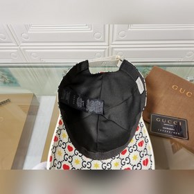 Новейшая модель на официальном сайте Gucci, 3D-печать при высокой
