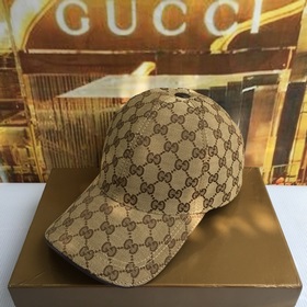 Классическая ткань Gucci подходит для любого времени года. Фотогр