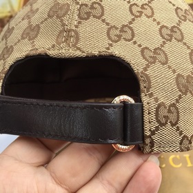 Классическая ткань Gucci подходит для любого времени года. Фотогр