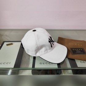 Классическая ткань Gucci подходит для любого времени года. Фотогр