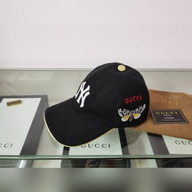 Классическая ткань Gucci подходит для любого времени года. Фотогр