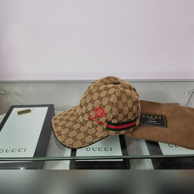 Классическая ткань Gucci подходит для любого времени года. Фотогр