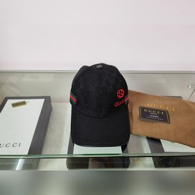 Классическая ткань Gucci подходит для любого времени года. Фотогр