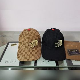 Классическая ткань Gucci подходит для любого времени года. Фотогр