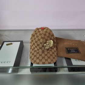 Классическая ткань Gucci подходит для любого времени года. Фотогр