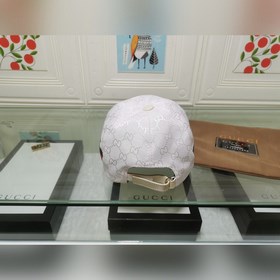Новая модель. Классическая ткань Gucci, изысканная объемная вышив