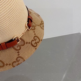 Соломенная шляпа Gucci с ремешком, удобная для переноски, высокок