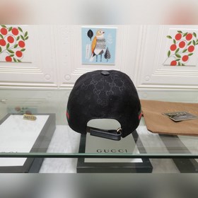 Классическая ткань Gucci подходит для любого времени года. Фотогр