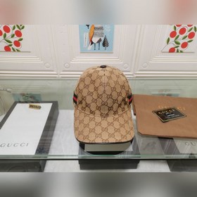 Классическая ткань Gucci подходит для любого времени года. Фотогр