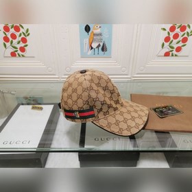 Классическая ткань Gucci подходит для любого времени года. Фотогр