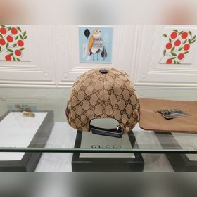Классическая ткань Gucci подходит для любого времени года. Фотогр
