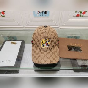 Классическая ткань Gucci подходит для любого времени года. Фотогр