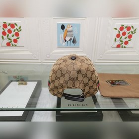 Классическая ткань Gucci подходит для любого времени года. Фотогр